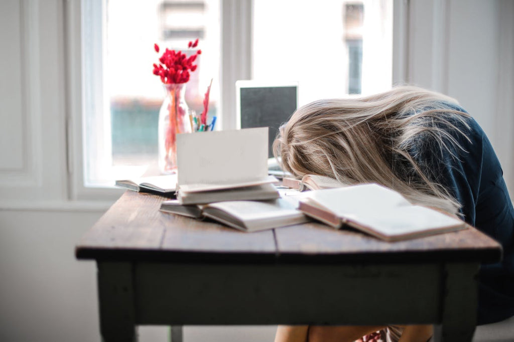 « Pourquoi je me réveille fatigué ? » | Laboratoires Enova